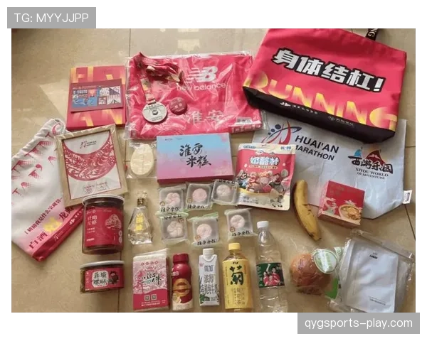 张楠家的冰箱里居然塞满了能量胶，连饮料都没地儿放