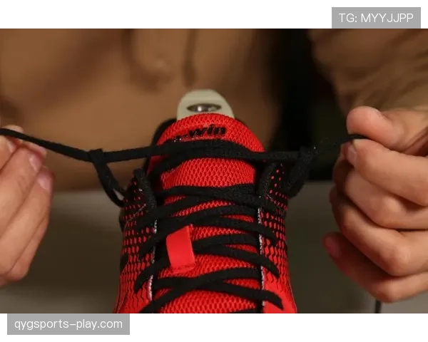 萨卡比赛跑那么快，换成我估计连鞋带都系不上了！