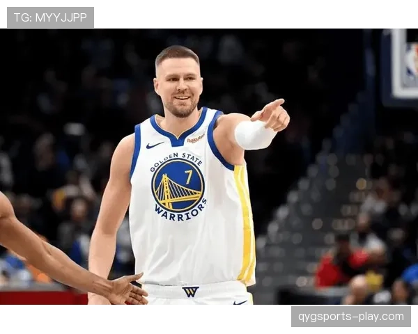 波尔津吉斯利用挡拆拉开空间 提升关键时刻内线威胁